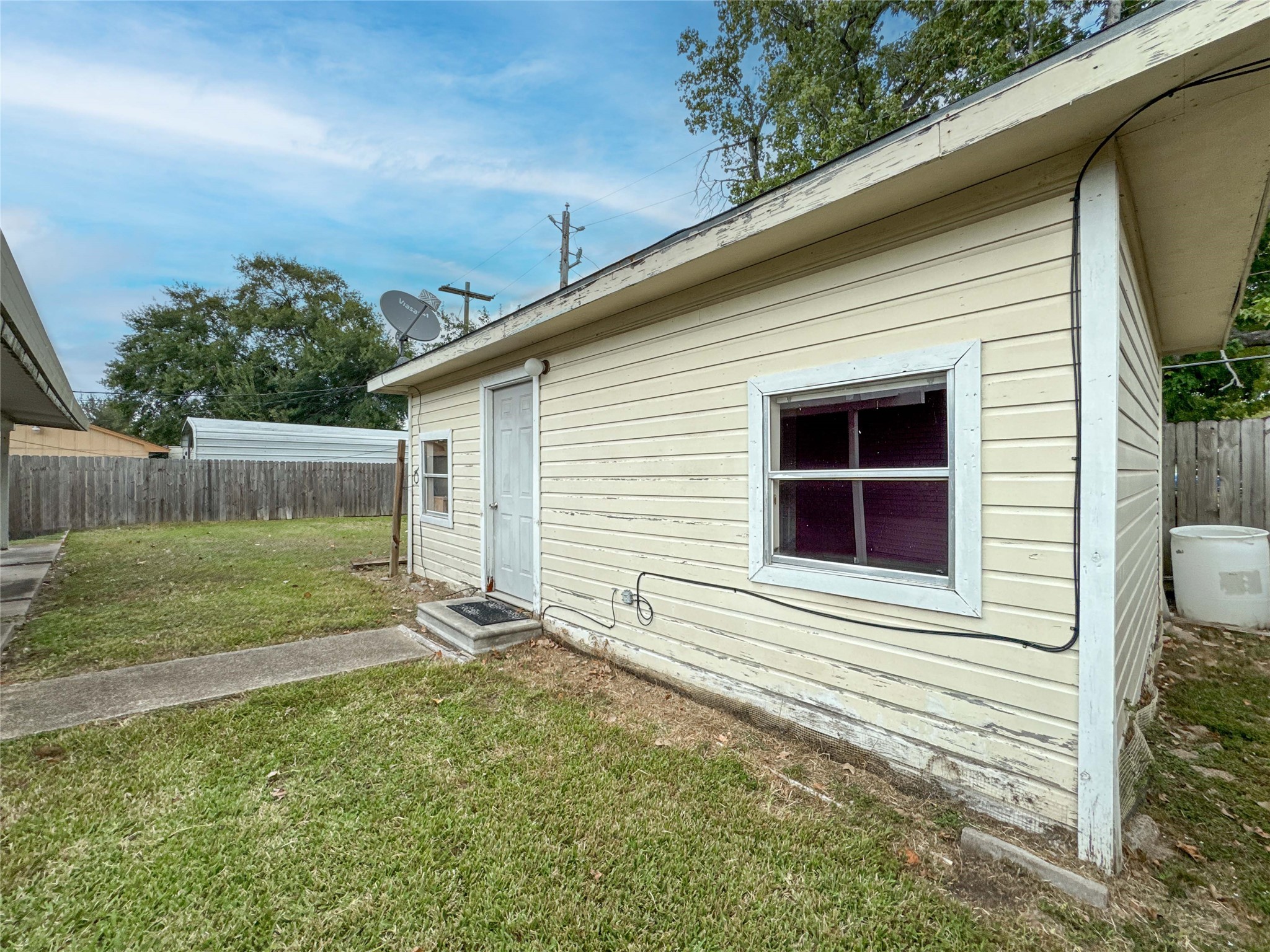 4522 Sage Circle Baytown, TX 77521 - Photo 32 of 33 a view of a backyard