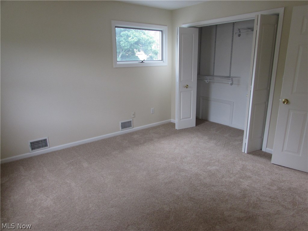 3291 Lee Road Cleveland, OH 44120 - Photo 23 of 34