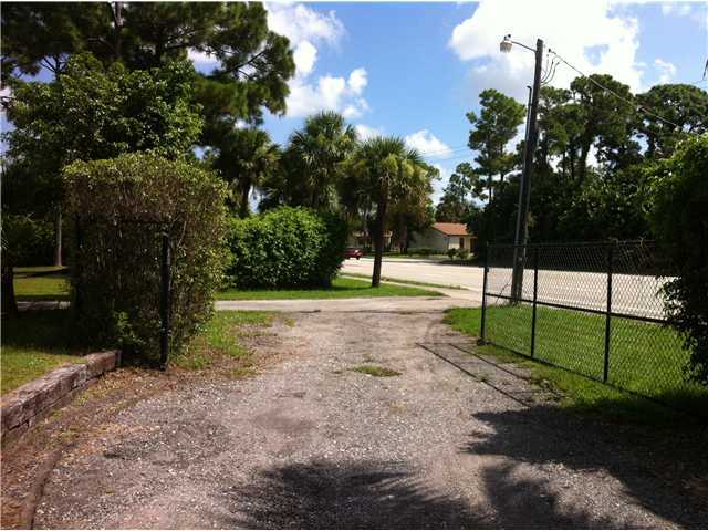 1115 Haverhill Road Haverhill, FL 33417 - Photo 4 of 9 Additional Photo