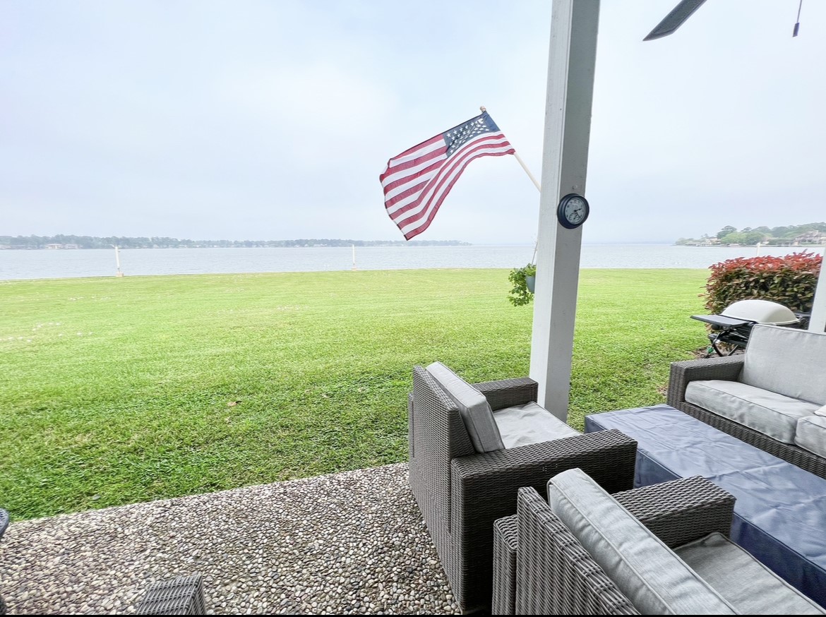 146 April Point Drive South Conroe, TX 77356 - Photo 2 of 18