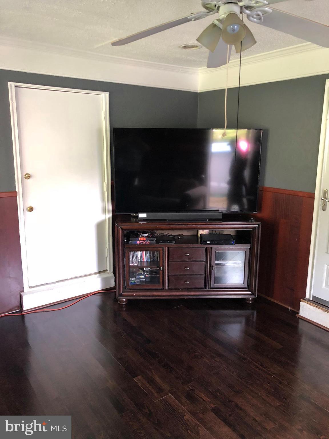 102 North Harrison Road Sterling, VA 20164 - Photo 22 of 28 Interior (General)
