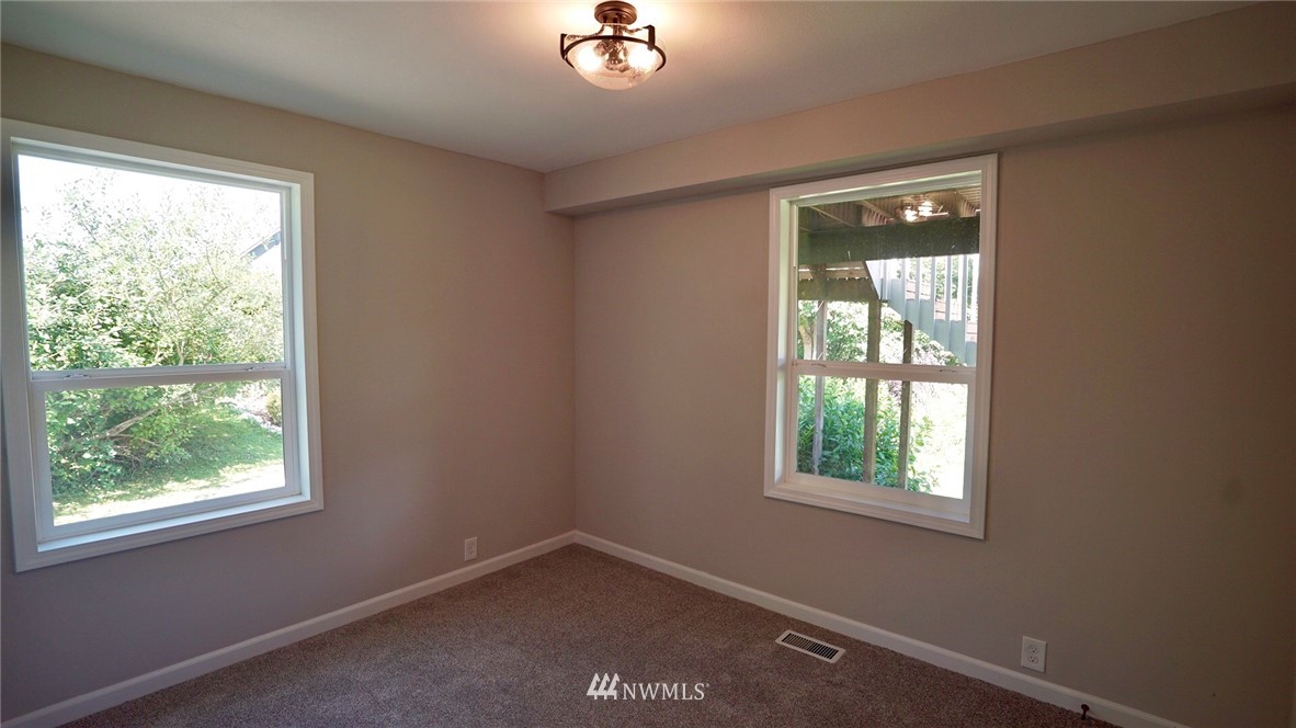 8105 Vernon Road Lake Stevens, WA 98258 - Photo 13 of 34 Gallery Image 13