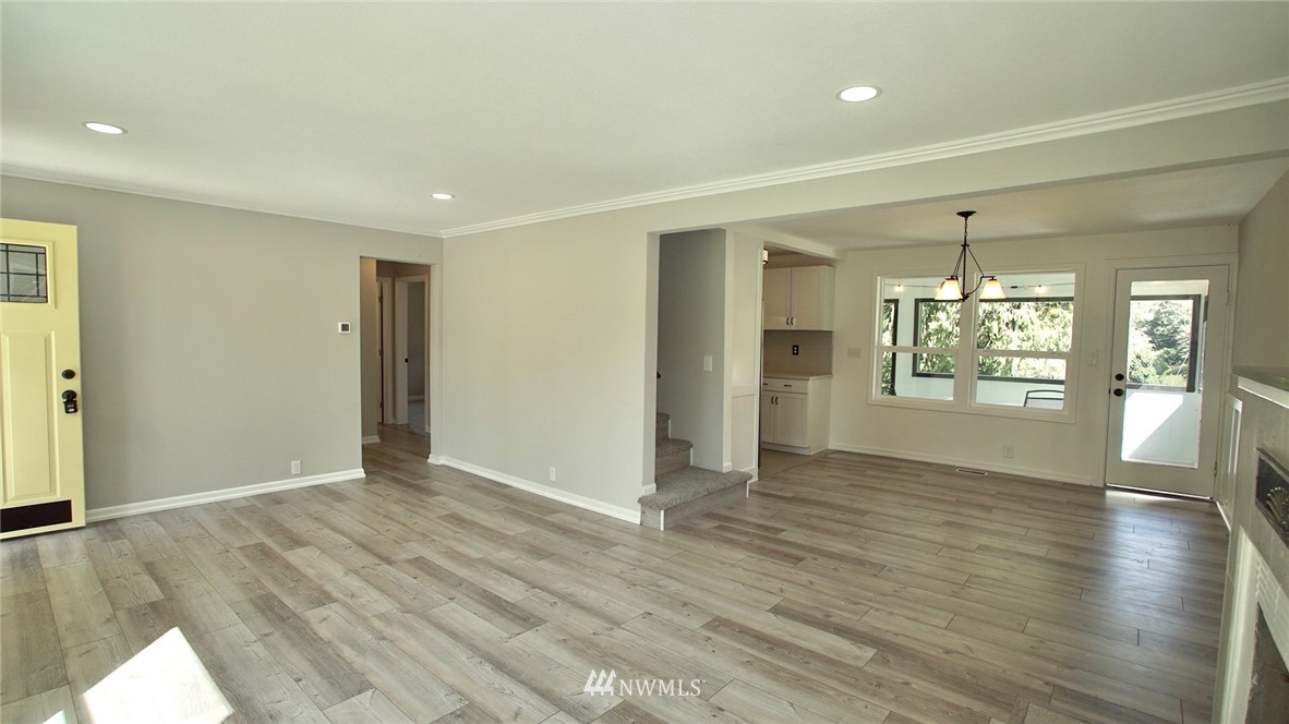 8105 Vernon Road Lake Stevens, WA 98258 - Photo 5 of 34 Gallery Image 5