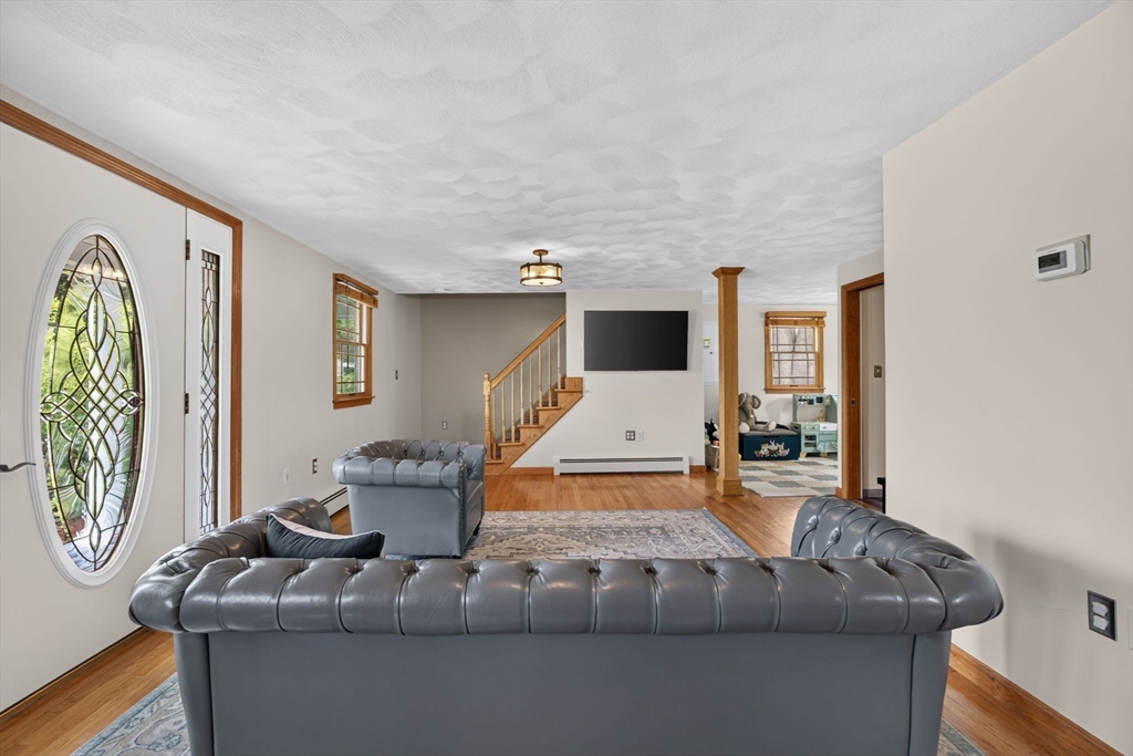 4 Jeffrey Road Billerica, MA 01821 - Photo 8 of 41 Gallery Image 8