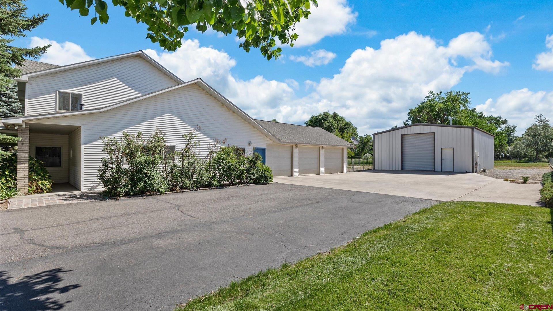 61775 Nighthawk Road Montrose, CO 81403 - Photo 4 of 34 Gallery Image 4