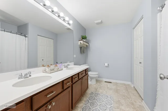 $410,000 | 8115 Settlers Pond Way, Joliet, IL 60431