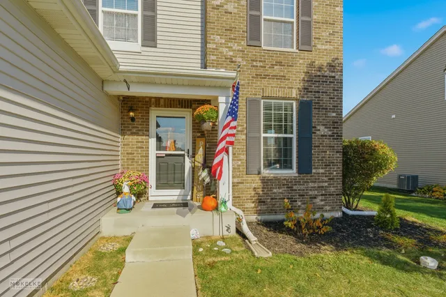 $410,000 | 8115 Settlers Pond Way, Joliet, IL 60431