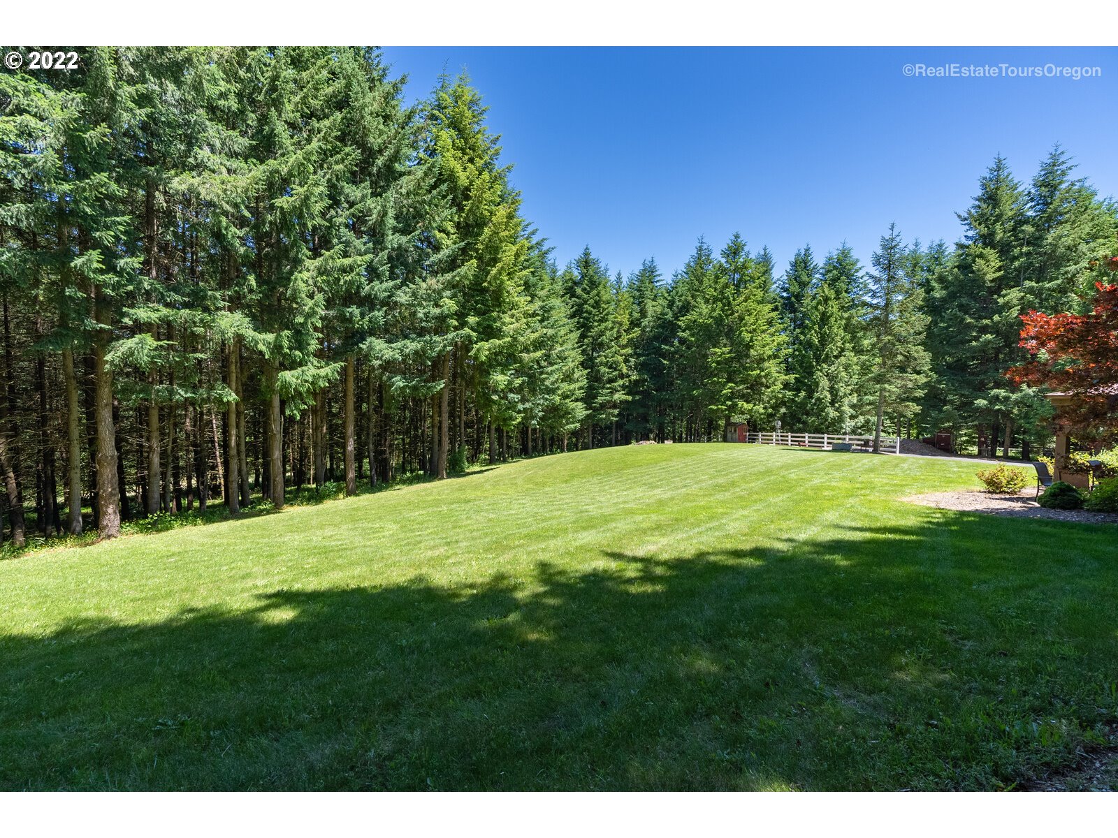 1492 Southwest Borland Road West Linn, OR 97068 - Photo 15 of 29 Gallery Image 15