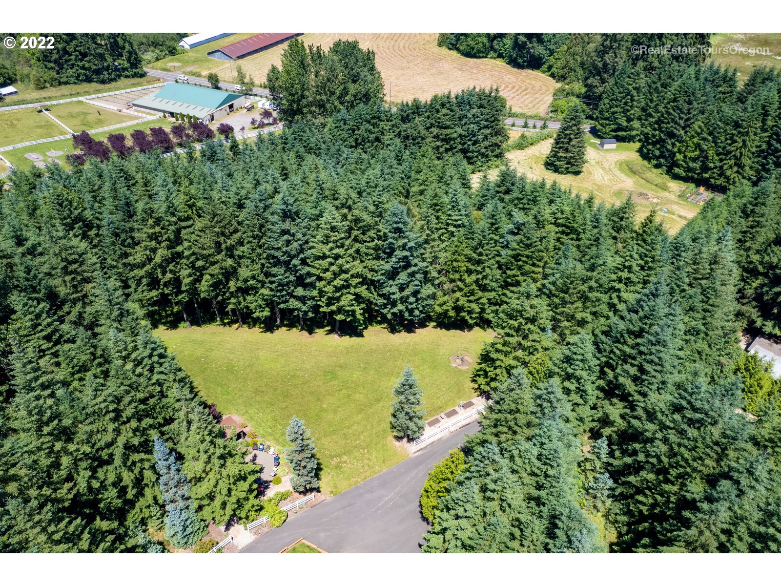 1492 Southwest Borland Road West Linn, OR 97068 - Photo 3 of 29 Gallery Image 3