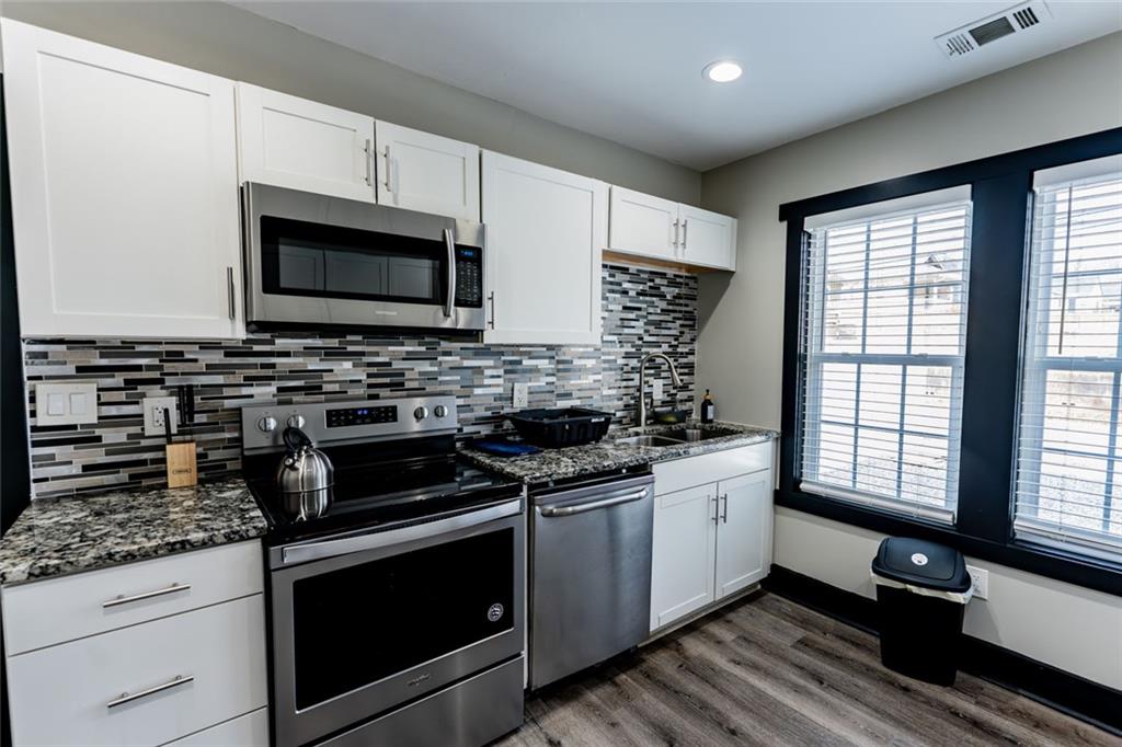 1764 Spring Avenue Atlanta, GA 30344 - Photo 4 of 64