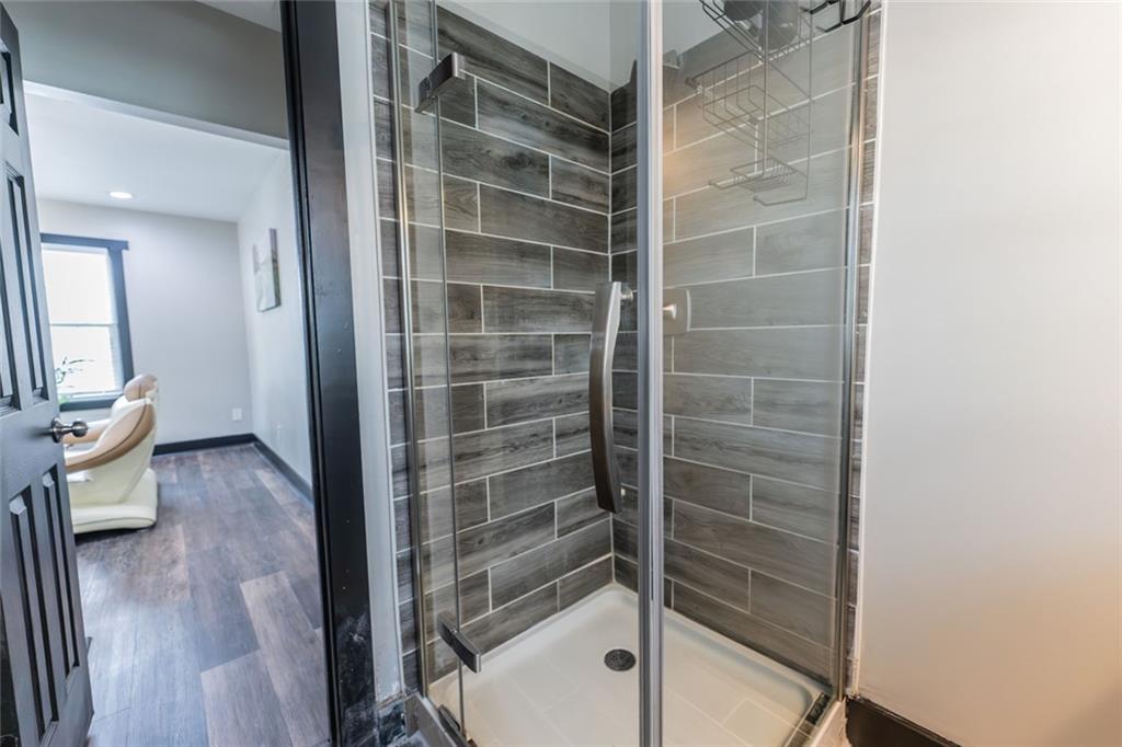 1764 Spring Avenue Atlanta, GA 30344 - Photo 8 of 64