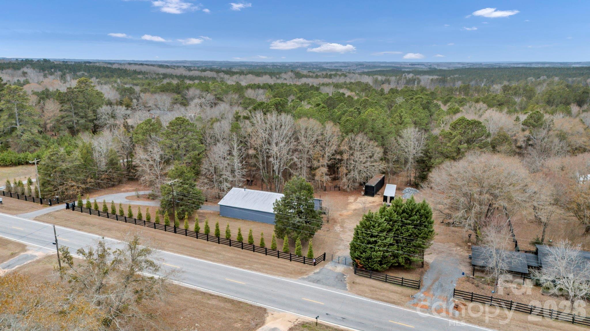 6312 Richburg Road Great Falls, SC 29055 - Photo 7 of 12 a view of a city from a yard