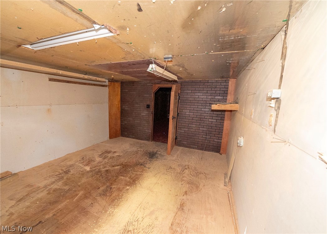 861 Cherry Road Northwest Massillon, OH 44647 - Photo 25 of 25 View of woodshop area with bonus room