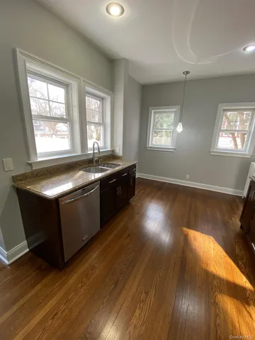 $4,000 | 321 Hayward Avenue, Mount Vernon, NY 10552