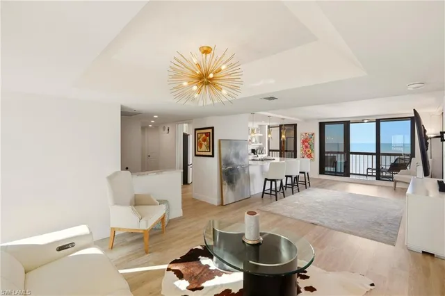 $1,890,000 | 4551 Gulf Shore Boulevard North, Unit 1500, Naples, FL 34103