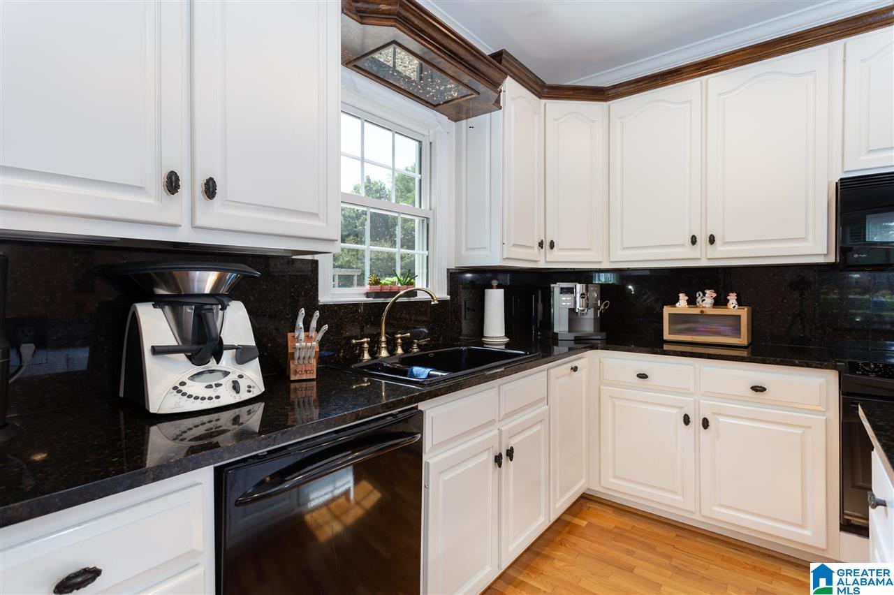 211 Willow Cove Road Oxford, AL 36203 - Photo 6 of 43