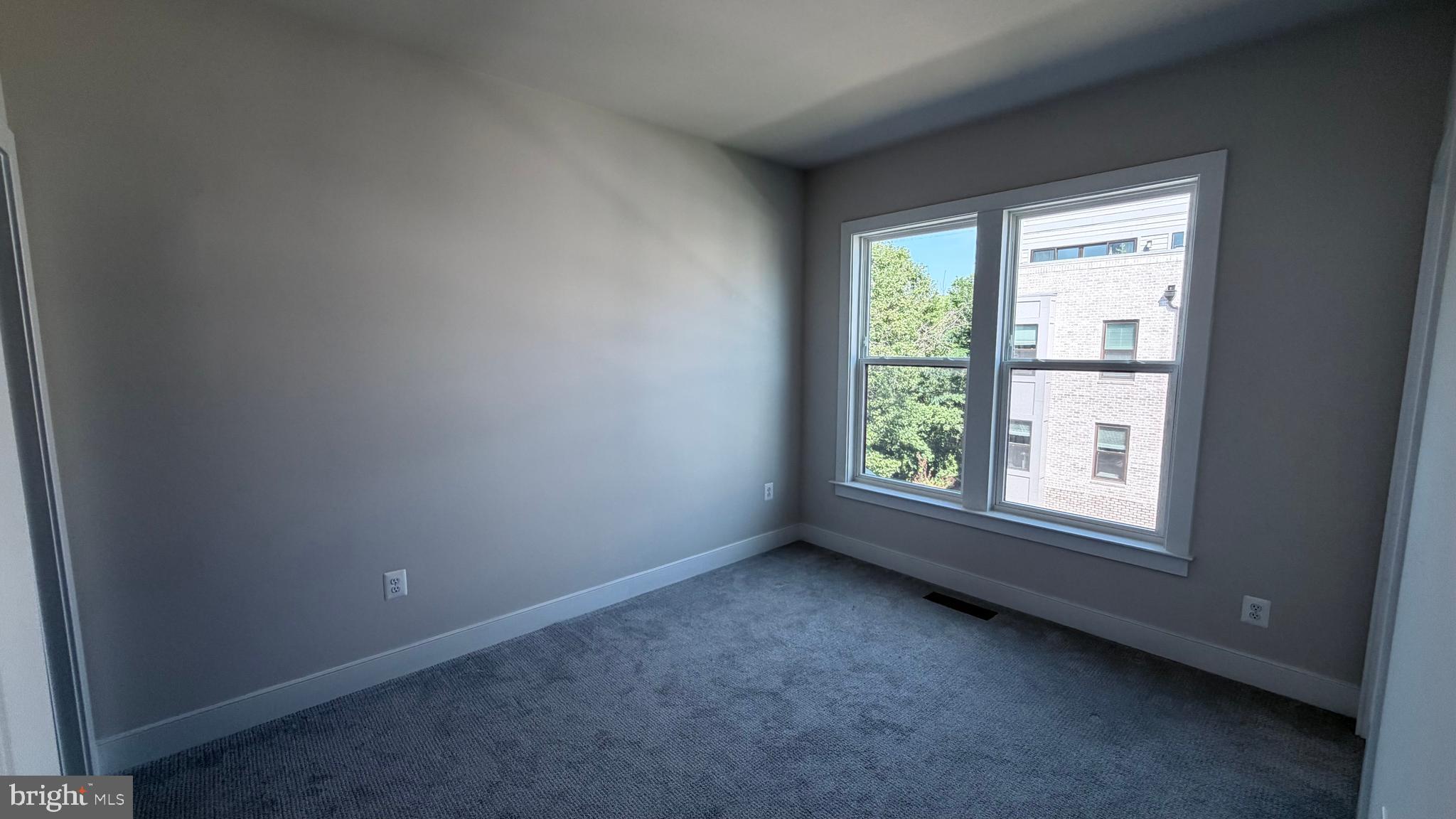 12742 Verdant Way Reston, VA 20191 - Photo 20 of 35