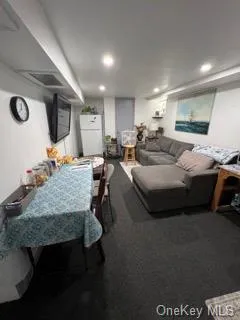 $839,999 | 89-22pl 221st Place, Unit PL | Queens Village