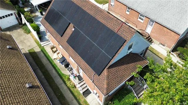 $839,999 | 89-22pl 221st Place, Unit PL | Queens Village