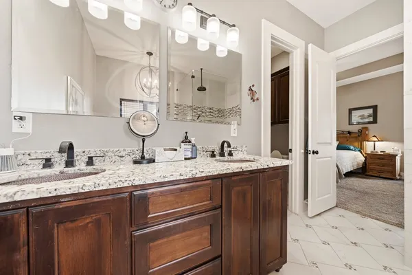 $675,000 | 115 Lakeside Cove, Martindale, TX 78655