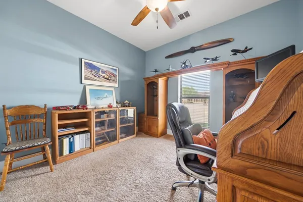 $675,000 | 115 Lakeside Cove, Martindale, TX 78655