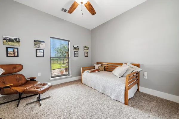 $675,000 | 115 Lakeside Cove, Martindale, TX 78655