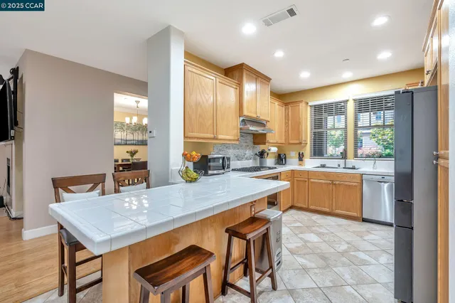 $848,000 | 2036 Serra Lane, Hercules, CA 94547