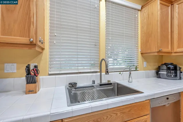 $848,000 | 2036 Serra Lane, Hercules, CA 94547