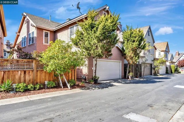 $848,000 | 2036 Serra Lane, Hercules, CA 94547