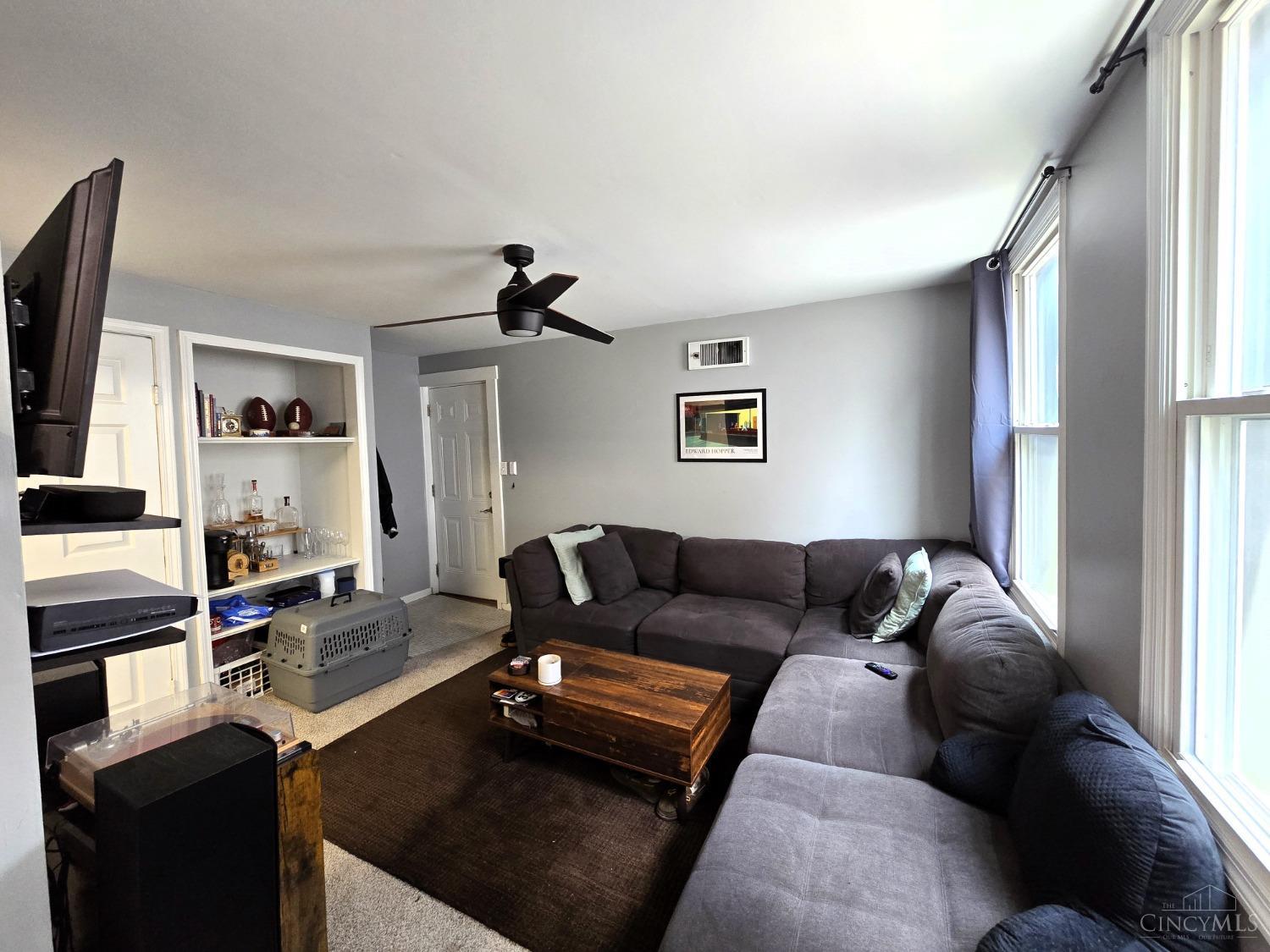 1017 St Gregory Street, Unit 2 Cincinnati, OH 45202 - Photo 2 of 20