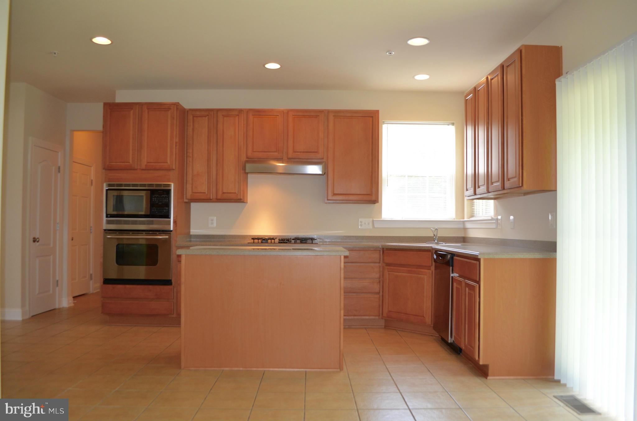 9103 Eldon Drive Clinton, MD 20735 - Photo 9 of 30 Kitchen