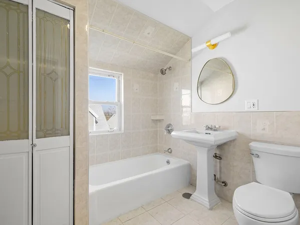 $5,800 | 42 William Street, Unit 1, Medford, MA 02155