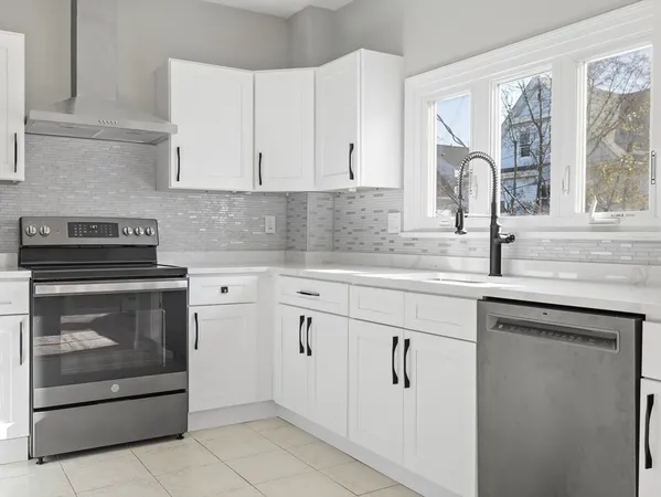 $5,800 | 42 William Street, Unit 1, Medford, MA 02155