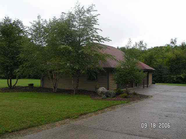 7201 West River Road Yorktown, IN 47396 - Photo 4 of 9 Gallery Image 4