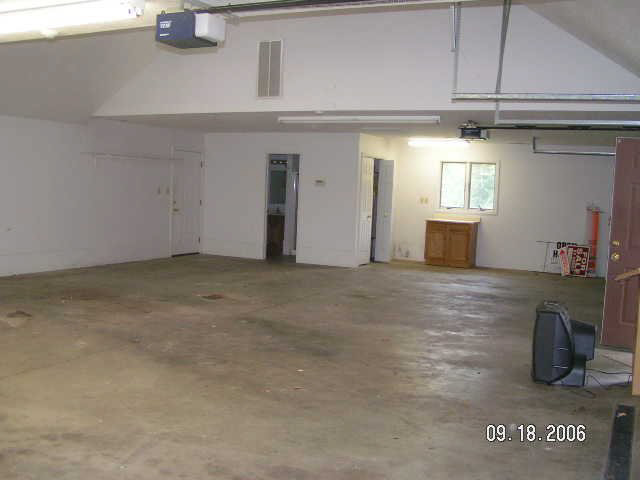 7201 West River Road Yorktown, IN 47396 - Photo 8 of 9 Gallery Image 8