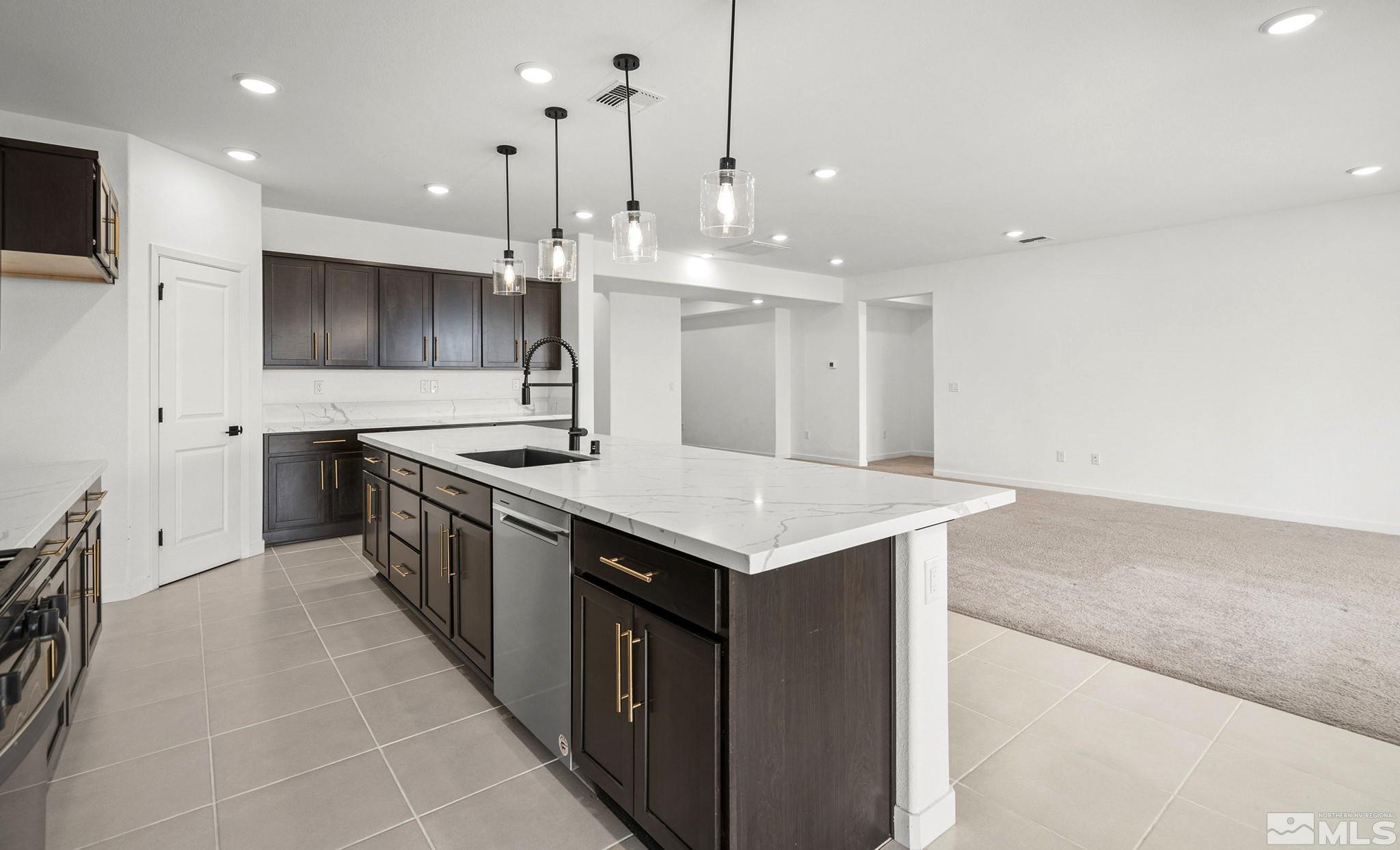 335 Buck Drive Reno, NV 89506 - Photo 6 of 32 Photo 6