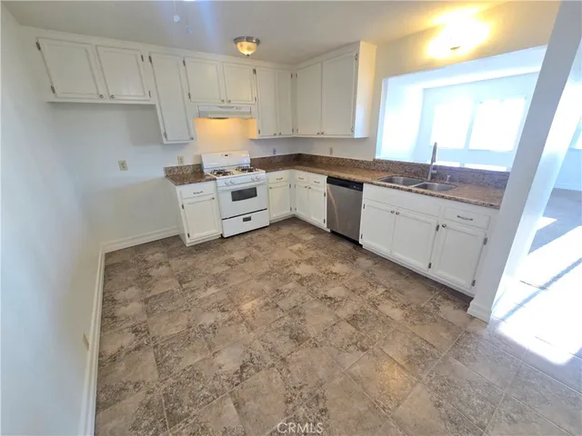 $2,895 | 2613 South El Camino Real, Unit B, San Clemente, CA 92672