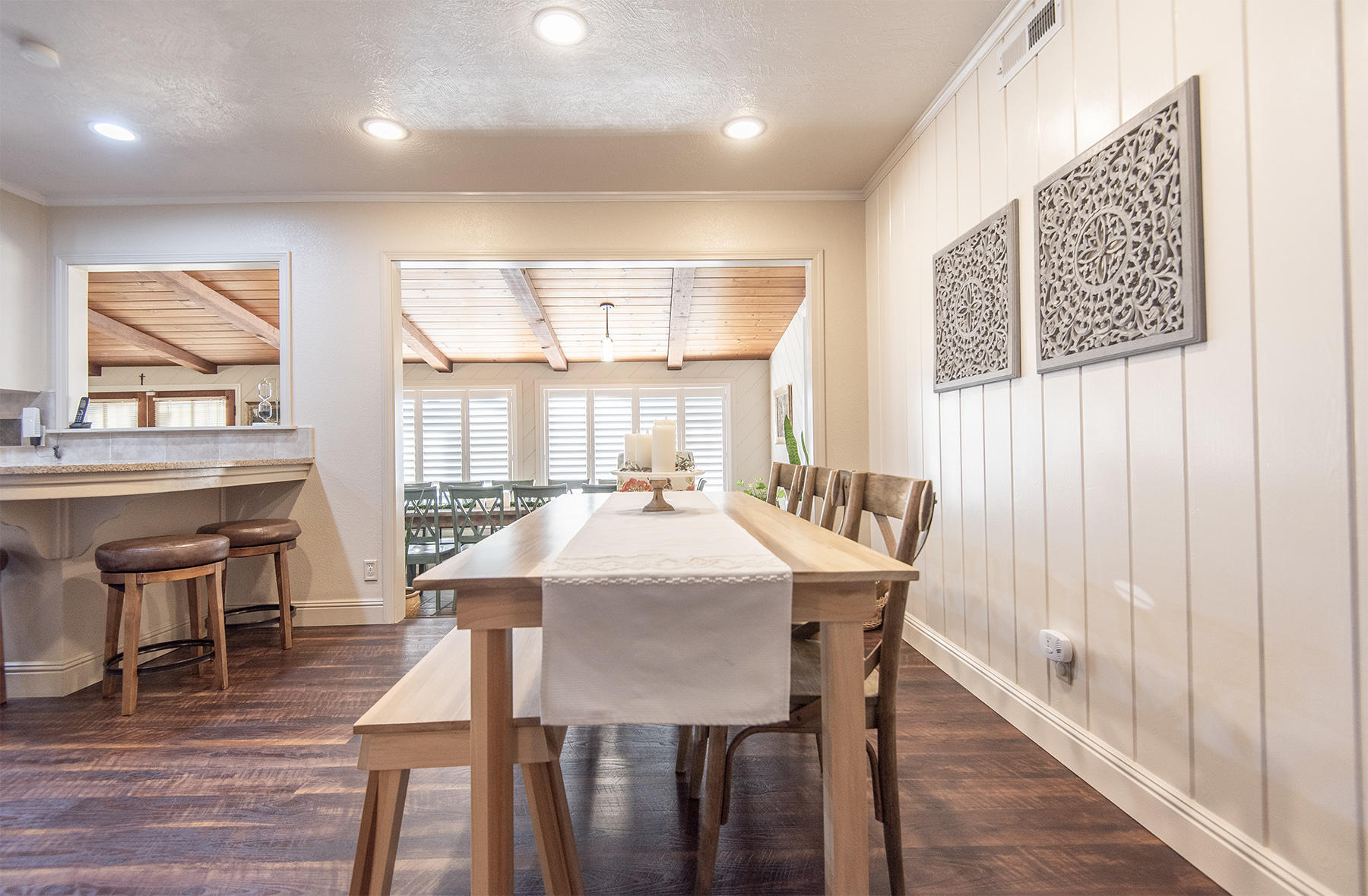 299 South Callison Road Tipton, CA 93272 - Photo 18 of 55 Canned Lighting in Kitchen and Dining!