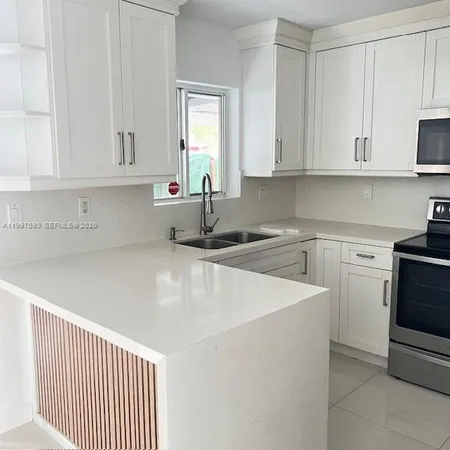 $2,550 | 17348 Northwest 74th Avenue, Unit 101, Hialeah, FL 33015