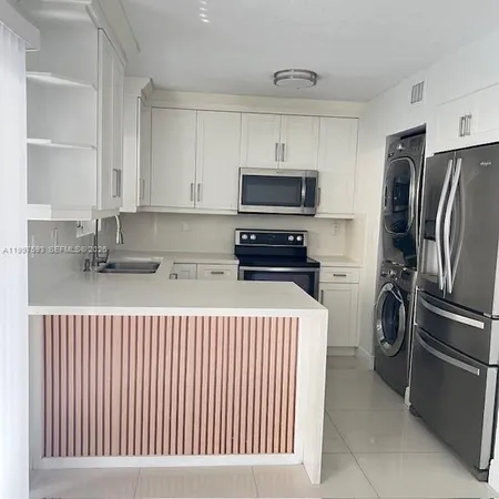 $2,550 | 17348 Northwest 74th Avenue, Unit 101, Hialeah, FL 33015