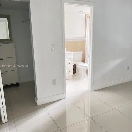 $2,550 | 17348 Northwest 74th Avenue, Unit 101, Hialeah, FL 33015