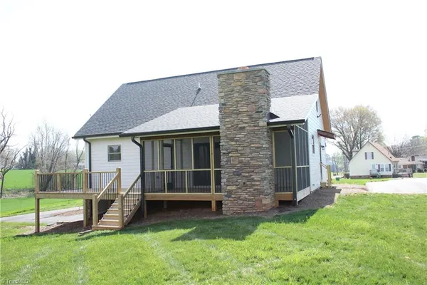 $499,000 | 500 Norman Lane, Dobson, NC 27017