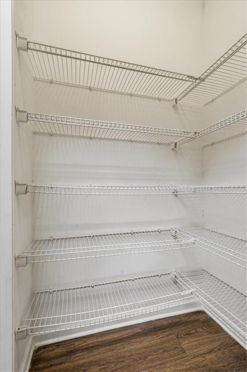 836 Topaz Valley Canton, GA 30114 - Photo 10 of 33 a bathroom with a bathtub