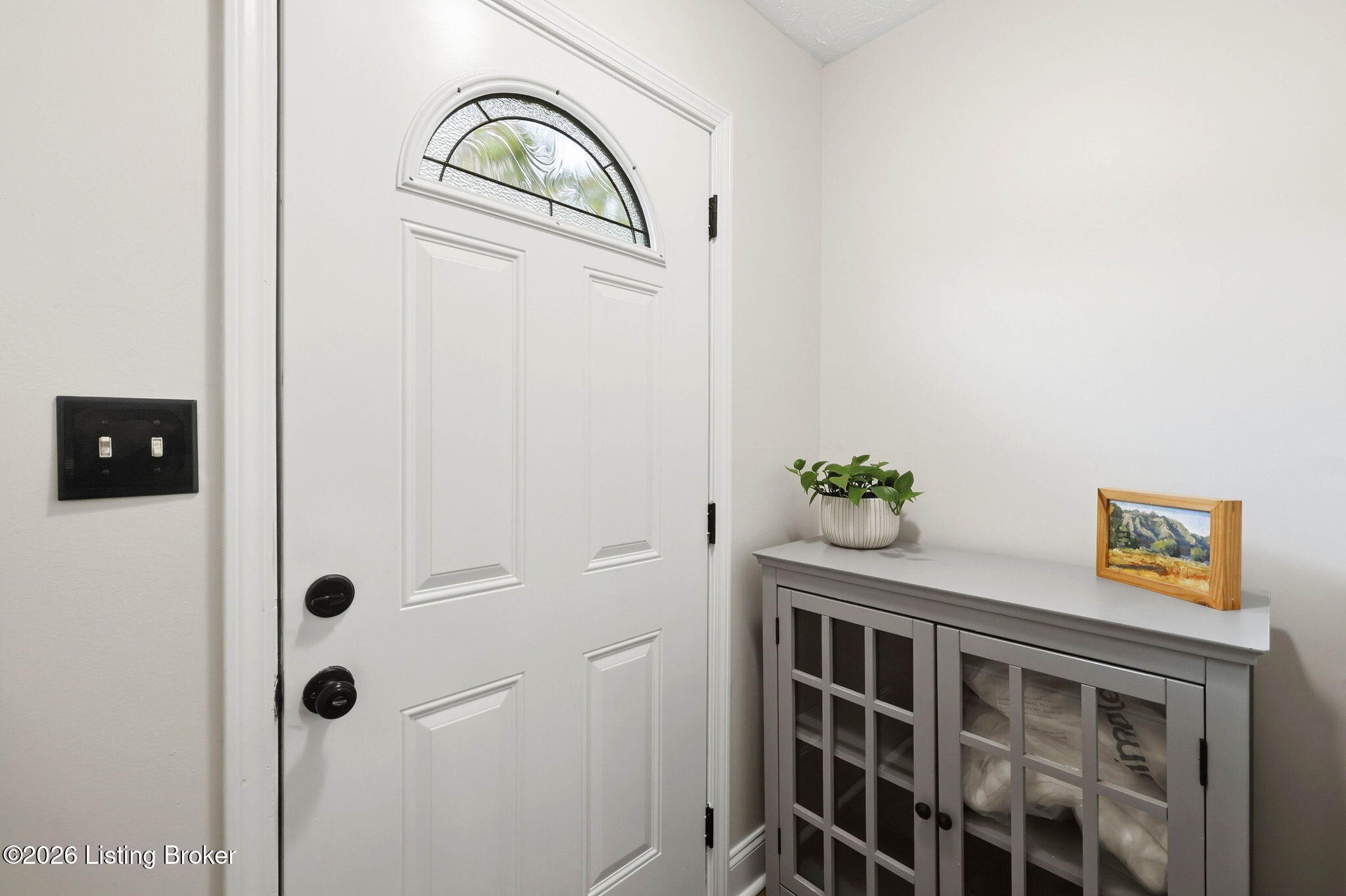 8909 Gutenberg Road Louisville, KY 40299 - Photo 2 of 50 Entry
