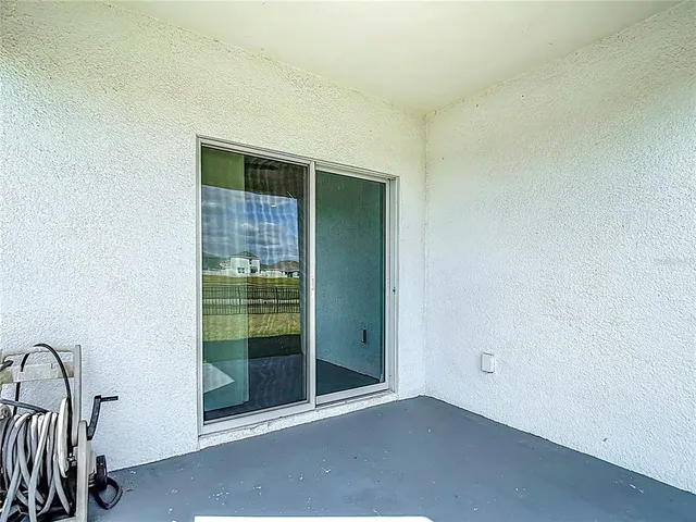 a view of a yard in front of house