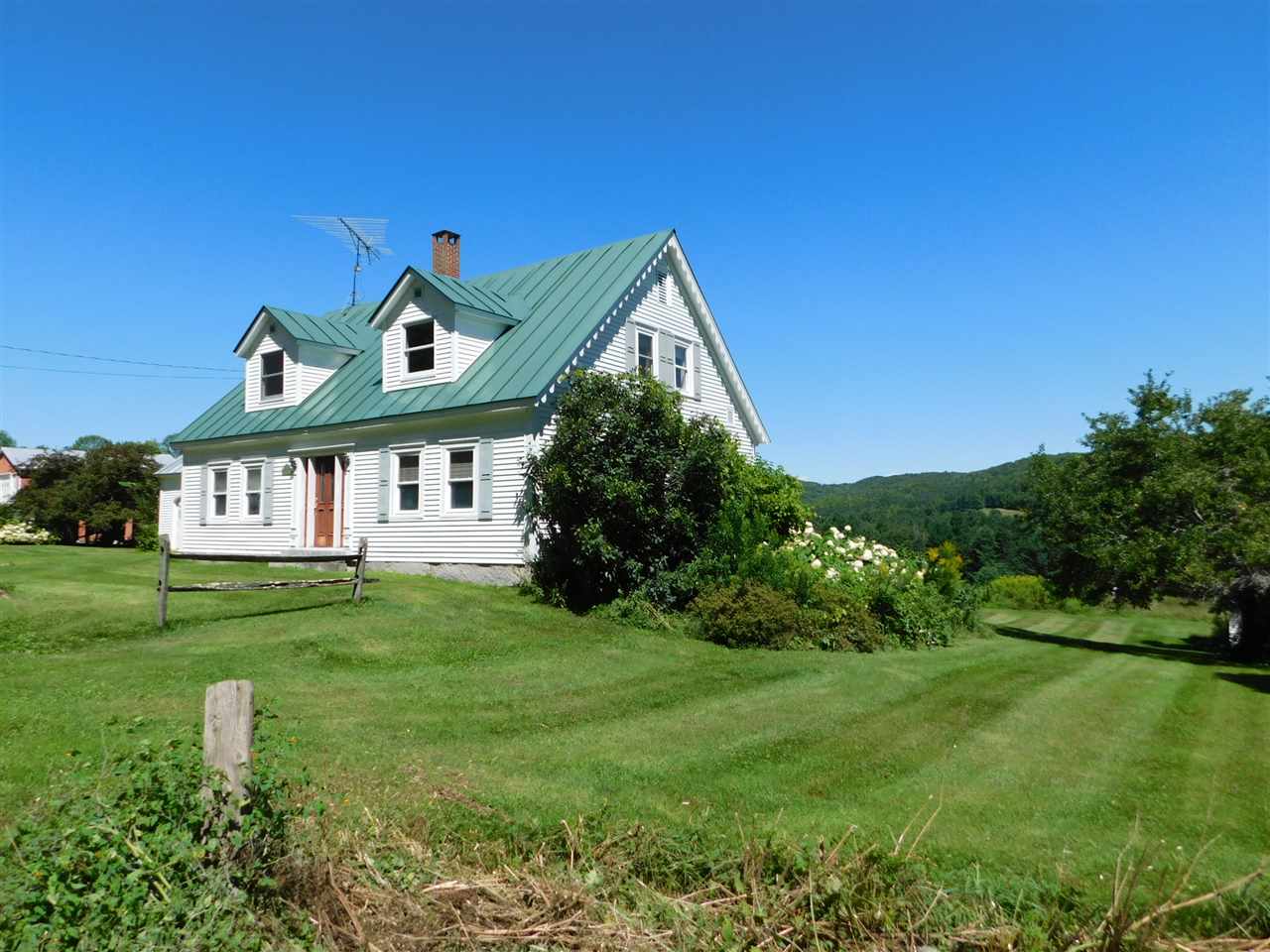1738 Cookeville Road Corinth, VT 05039 - Photo 1 of 36