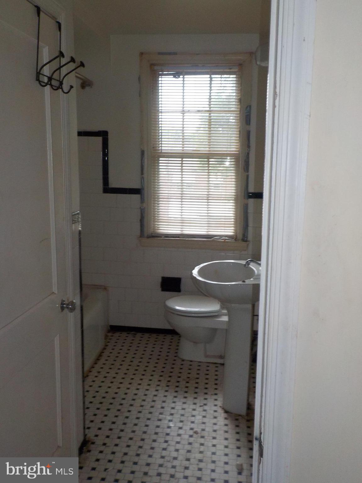 812 Wedgewood Road Baltimore, MD 21229 - Photo 21 of 52