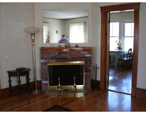 20 Hapgood Road Worcester, MA 01605 - Photo 3 of 10 Gallery Image 3