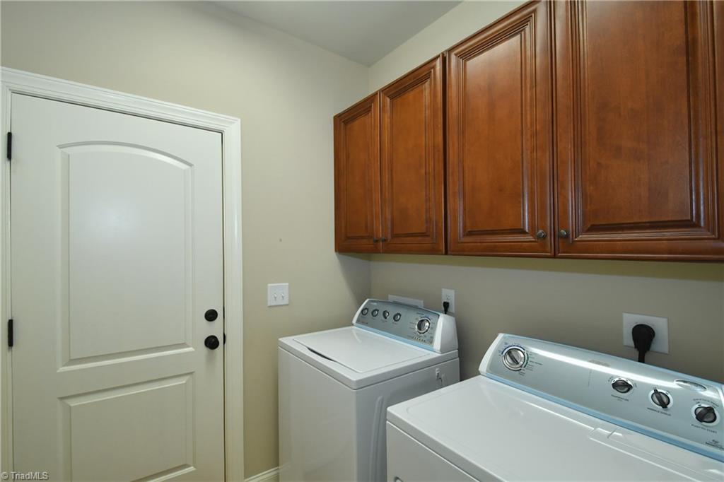 121 Mountain Ridge Court King, NC 27021 - Photo 11 of 28 Gallery Image 11