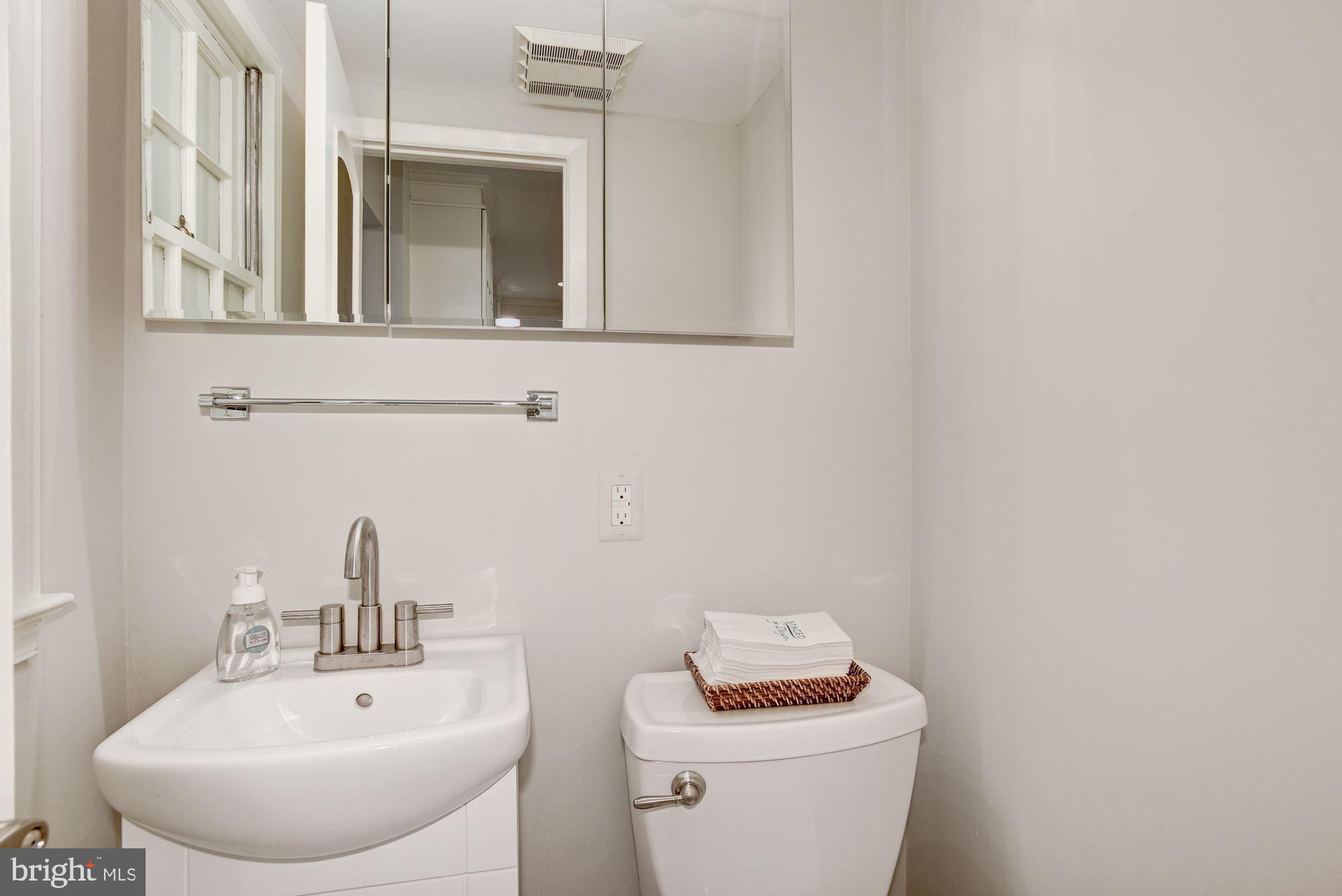 634 Marshall Road Southwest Vienna, VA 22180 - Photo 22 of 53 Powder room on the main level